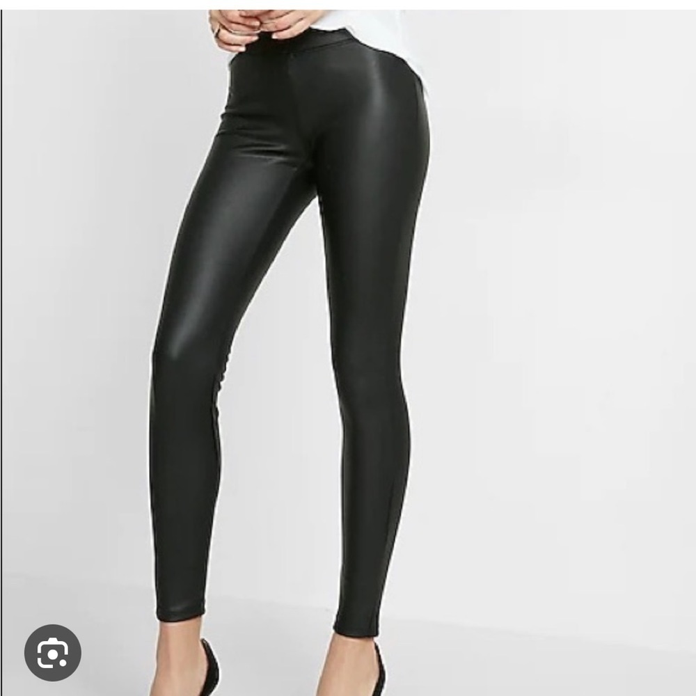 Express Black Pull On High Waist Faux Leather Skinny Pants Size Small NEW